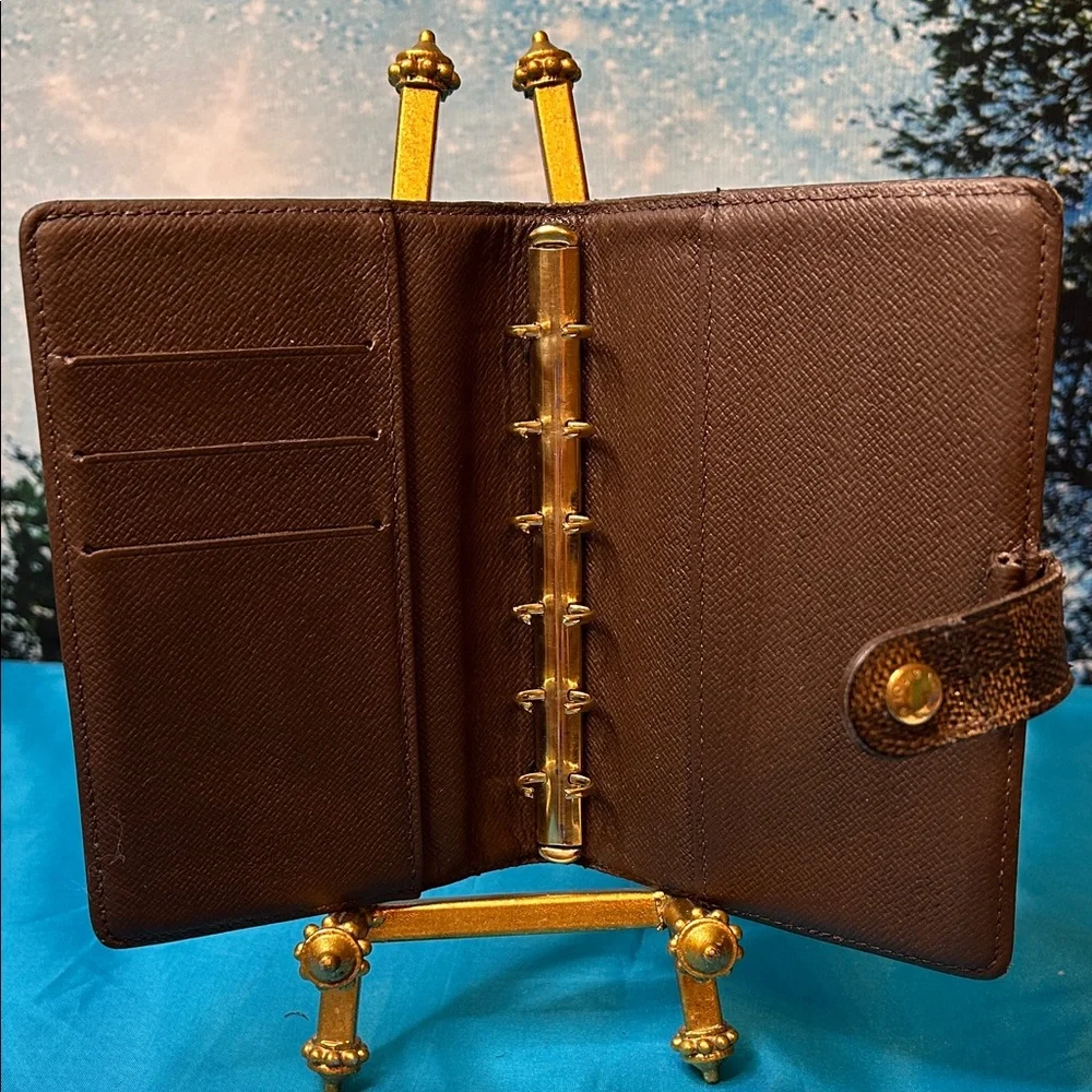 Louis Vuitton Damier Agenda & Wallet with Snap Closure Good Condition - Picture 3 of 12